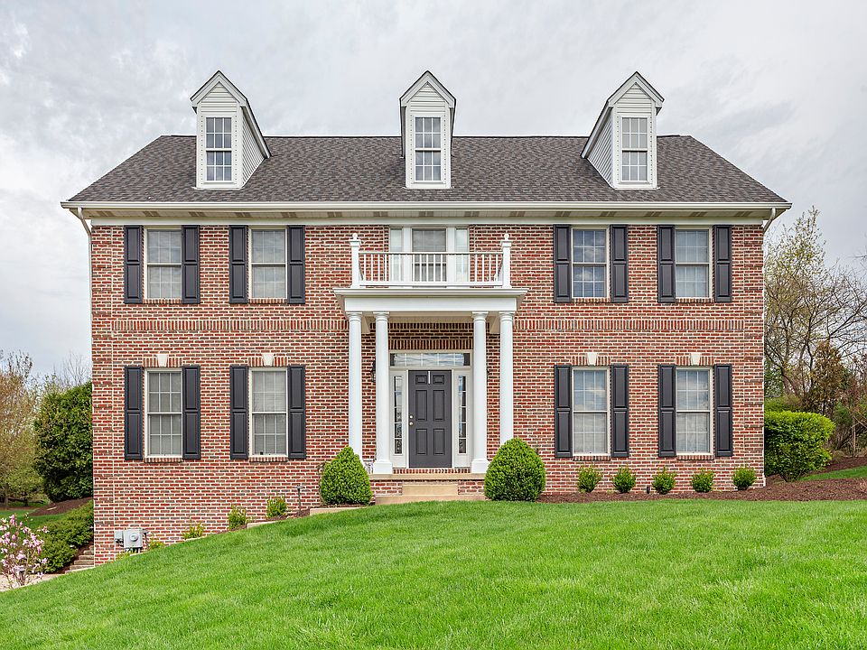 1st image of 221 Greenwood Dr