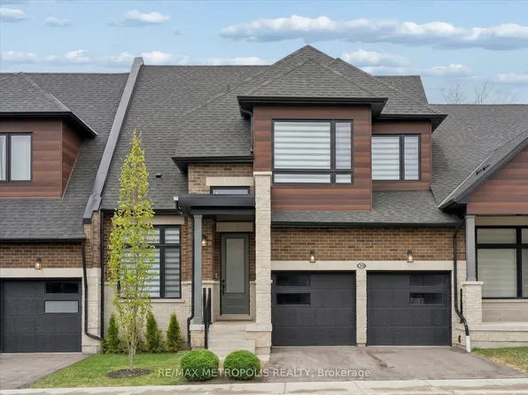 19 Vern Robertson Gate, Uxbridge, ON L9P 0R9