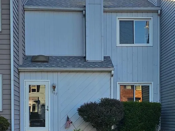 167 E Green Valley Cir, Newark, DE 19711