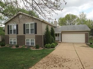 2966 Meramar Dr, Saint Louis, MO