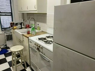 13 Carmine St #G1, New York, NY 10014