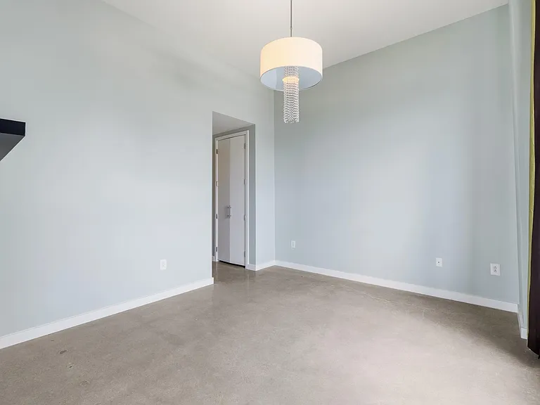 507 Sabine St #901 — Photo 12