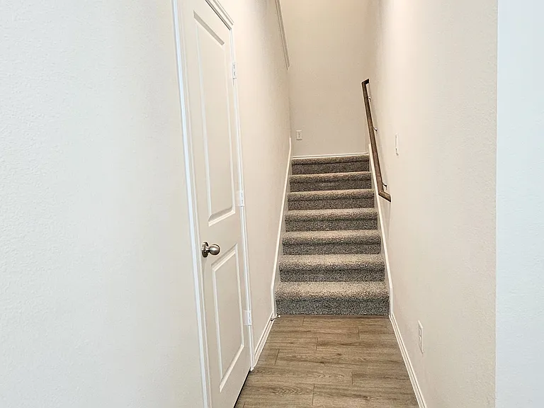 213 Arbor Dr — Photo 30