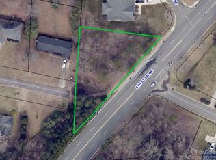 2047 8th Street Dr NE, Hickory, NC 28601