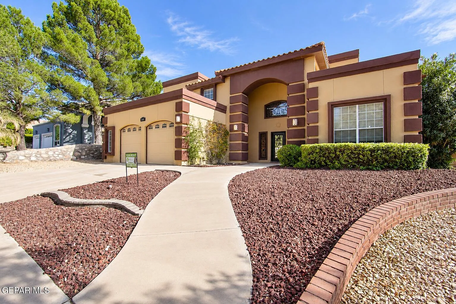5 bed, 3.5 bath, 3039 sqft, $3,900 — Photo 1
