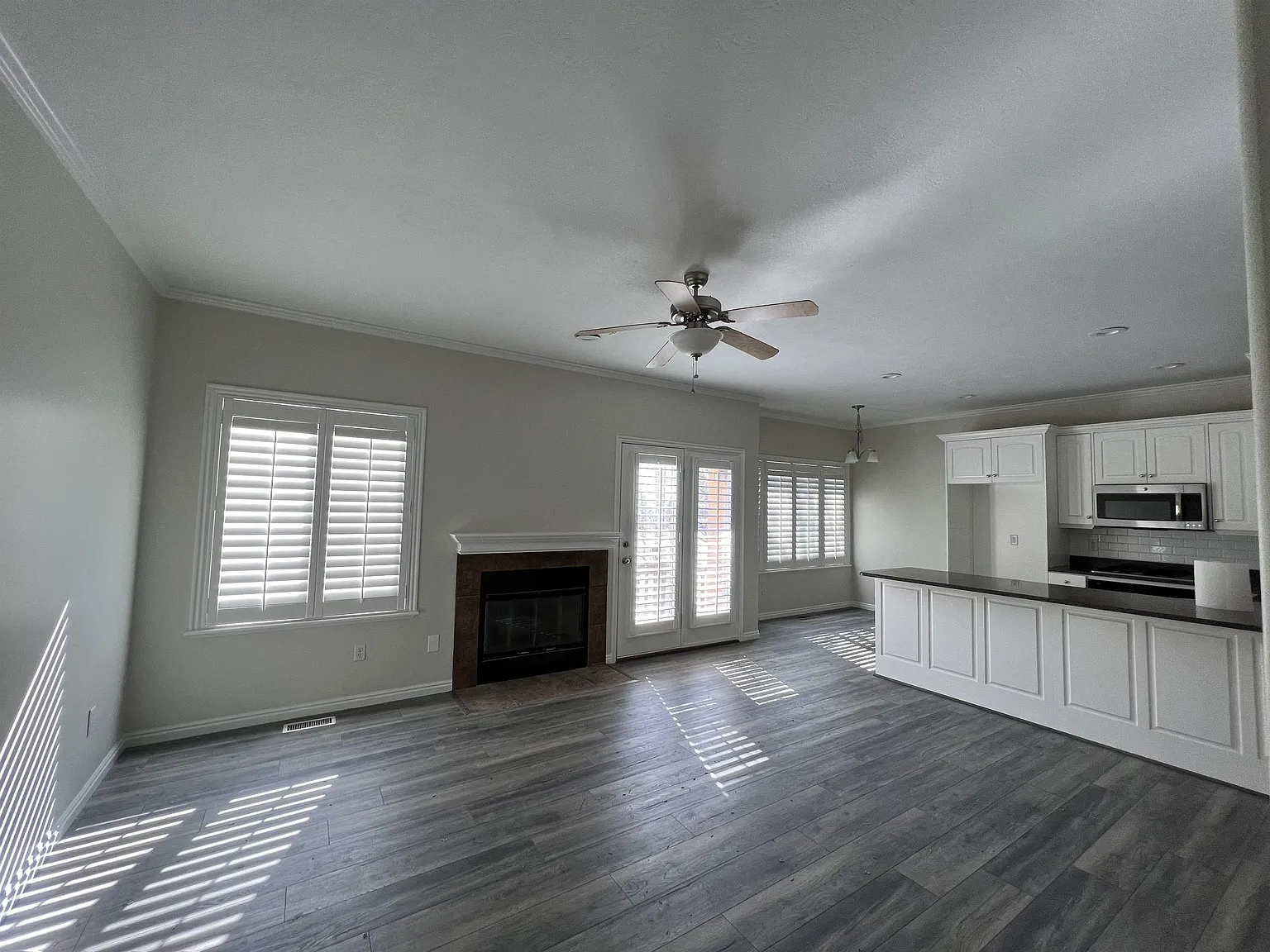 202 White Spruce Cv. - EB - 1 — Photo 2