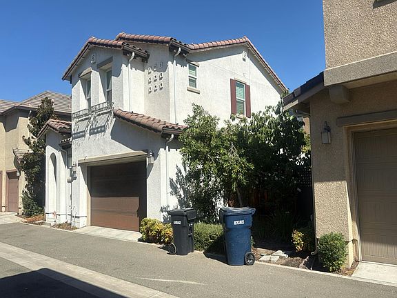 2nd image of 310 Misty Cir