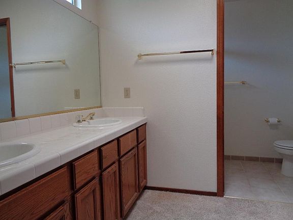 5th image of 1032 Kensington Ave