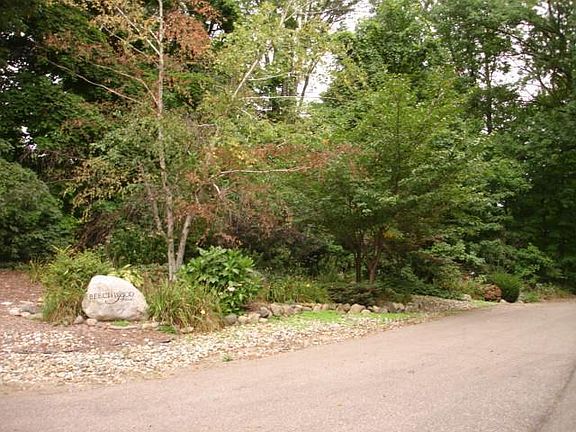5th image of 68492 Beechwood Dr