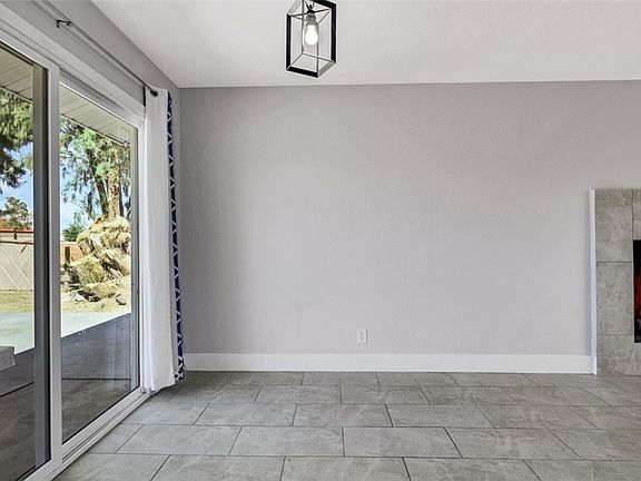 5th image of 3220 E Patrick Ln