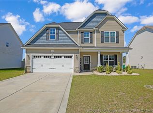 3910 Standardbred Dr, Hope Mills, NC 28348