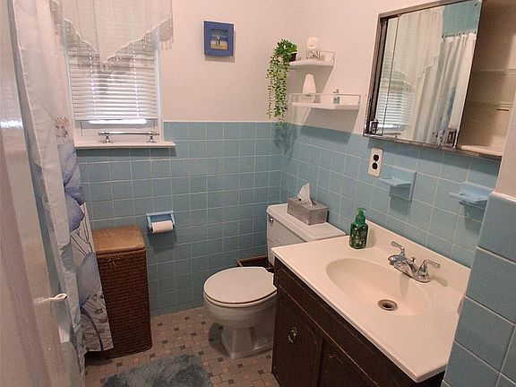4th image of 76-37 271st Street