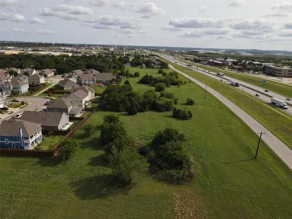 4600 N Interstate Highway 35, Denton, TX 76207