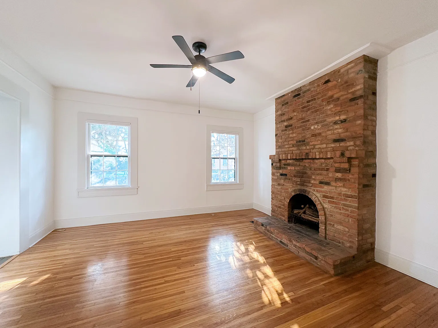 2 bed, 2060 sqft, $4,500 — Photo 4