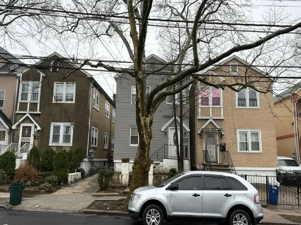 1008 E 241st St, Bronx, NY 10466