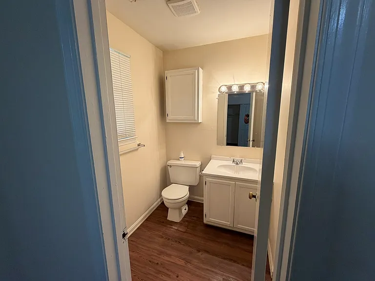 4832 Hollenden Dr #D — Photo 15