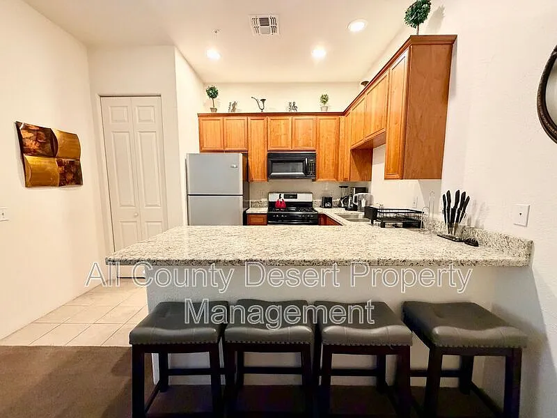 1 bed, 1.0 bath, 682 sqft, $1,850 — Photo 2