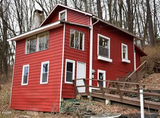 107 Orchard Trl, Dingmans Ferry, PA 18328