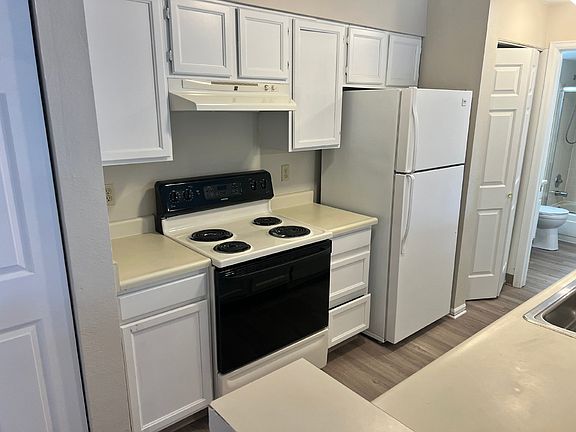 5th image of 4899 S Dudley St APT K10