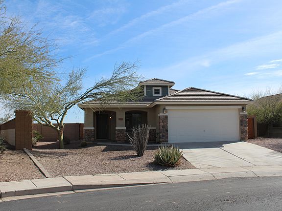 3rd image of 1524 N Maria Ln