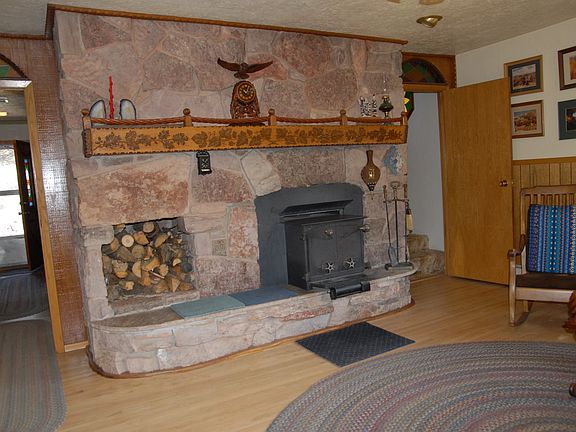 3rd image of 147 Woodland Valley Dr