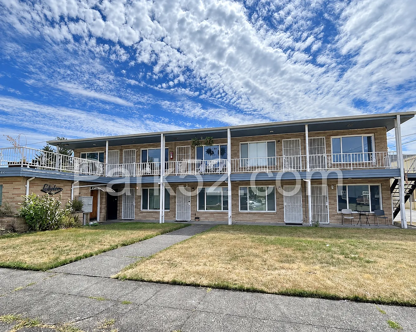2nd Floor 1 Bedroom Tacoma Apartment with On Site Laundry! — Photo 4