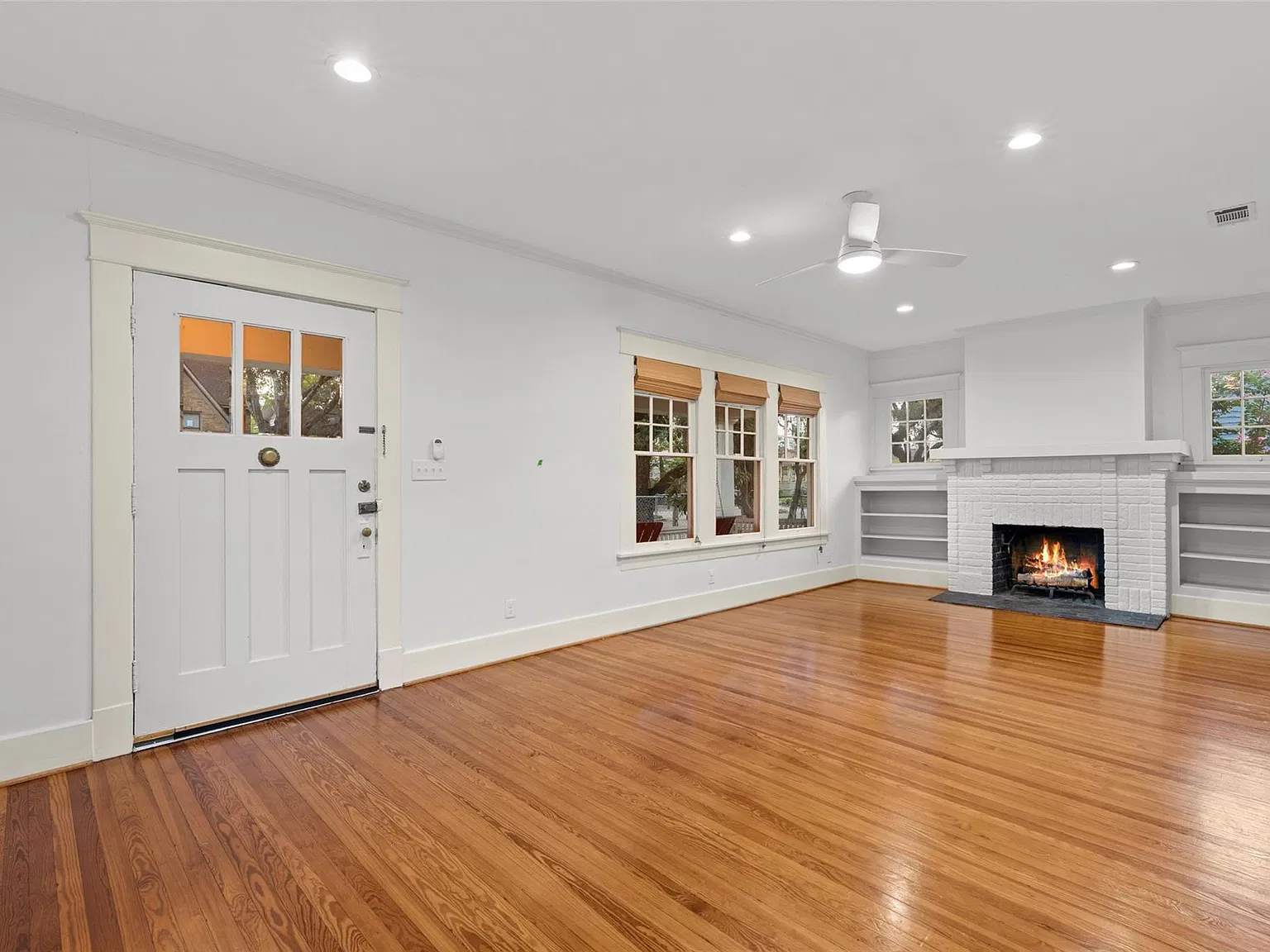 2 bed, 1.0 bath, 1236 sqft, $2,550 — Photo 3