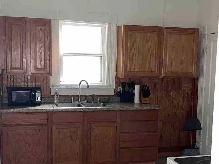 417 Union St — Photo 4