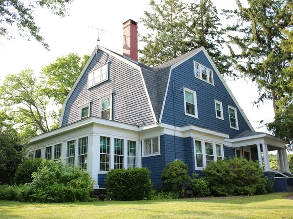 1260 Robeson St, Fall River, MA 02720