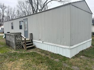 1420 Lindsey St, Charlestown, IN 47111