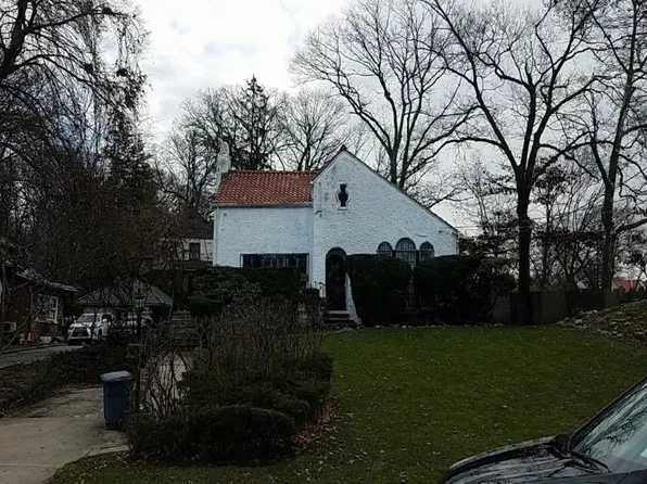 18226 Avon Rd, Jamaica, NY 11432