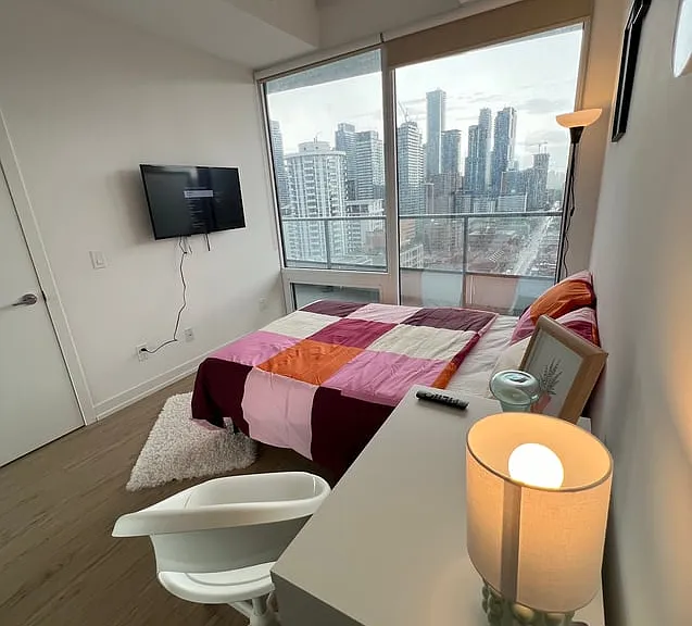 85 Wood St #Penthouse 06 — Photo 3