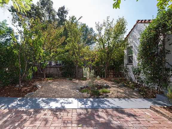 3rd image of 2931 Acresite St