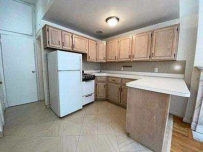 1st image of 41 W 85th St #2A2