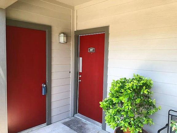 2nd image of 2025 Augusta Dr APT 207