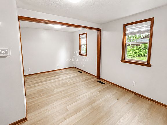 4th image of 303 Barder Ave
