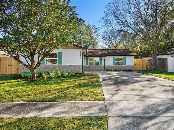 2nd image of 2206 Lauren Cir