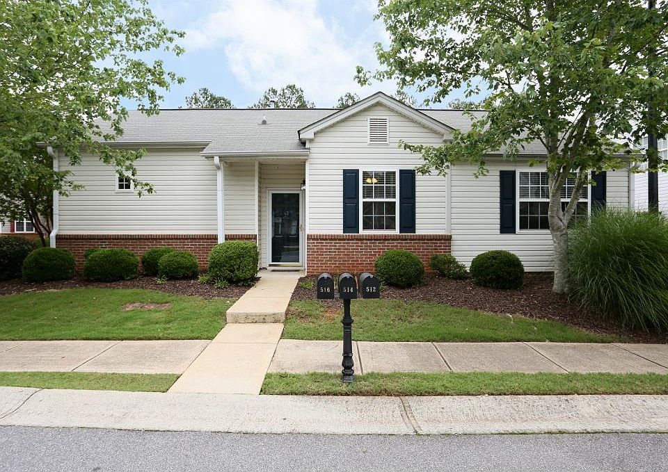 1st image of 512 W Oaks Dr