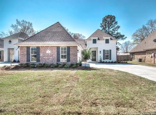 122 St Andrews Ln, Benton, LA 71006
