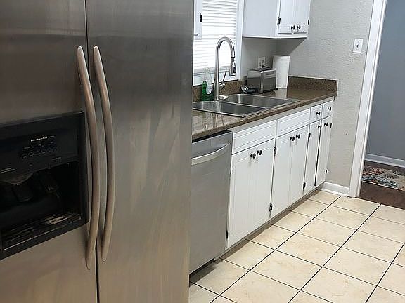 5th image of 1300 Kimberly Dr