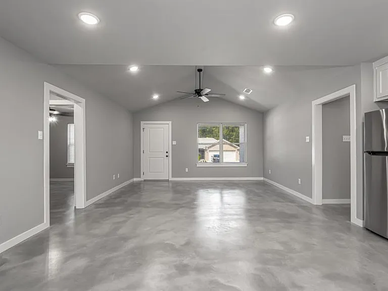 202 Greenwood Ave — Photo 10