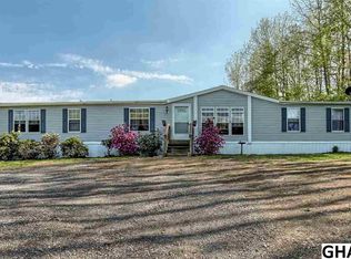 1095 Greenbriar Rd, New Bloomfield, PA 17068