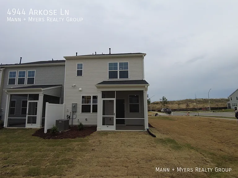 4944 Arkose Dr — Photo 5
