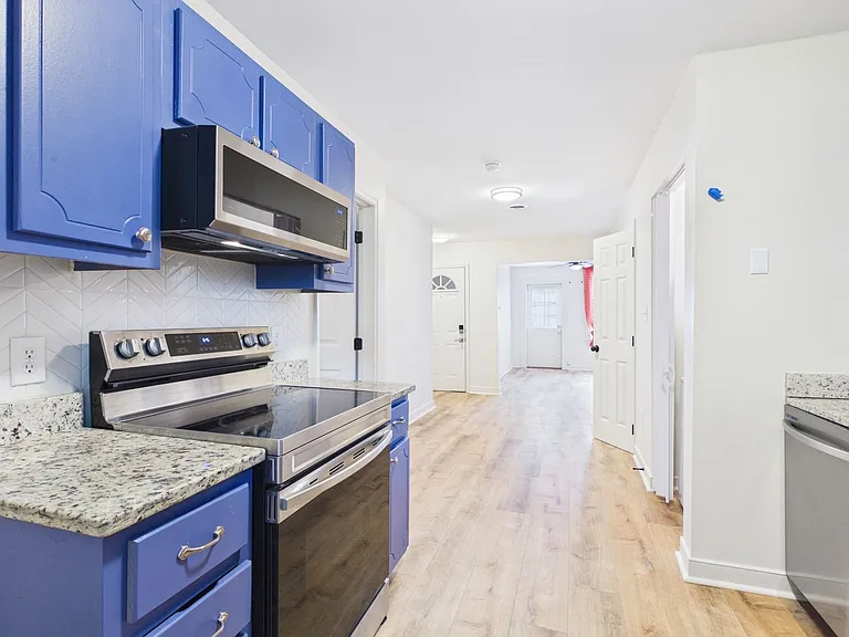 411 Gilmer St #B — Photo 17