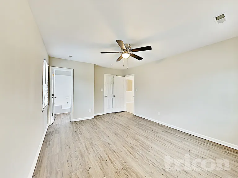 7300 Yorkville Ct — Photo 11