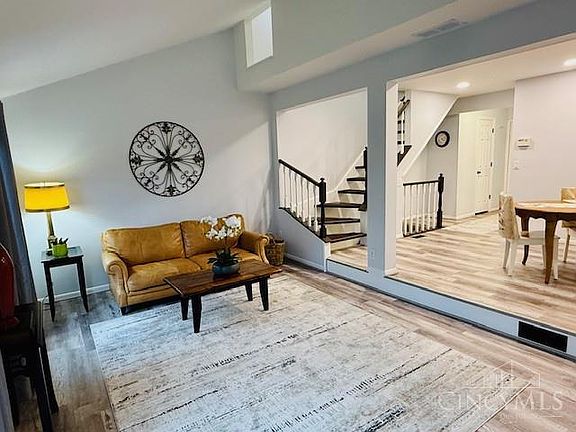 5th image of 5446 Dickens Dr