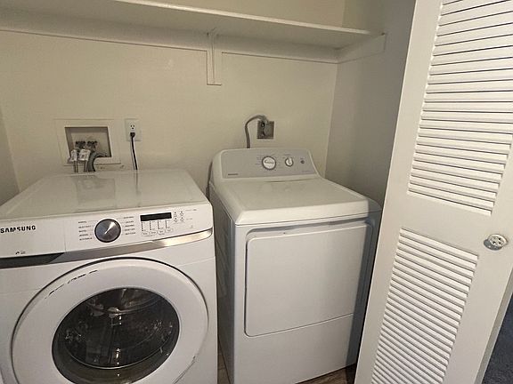 5th image of 5231 Pioneer Ave APT 202