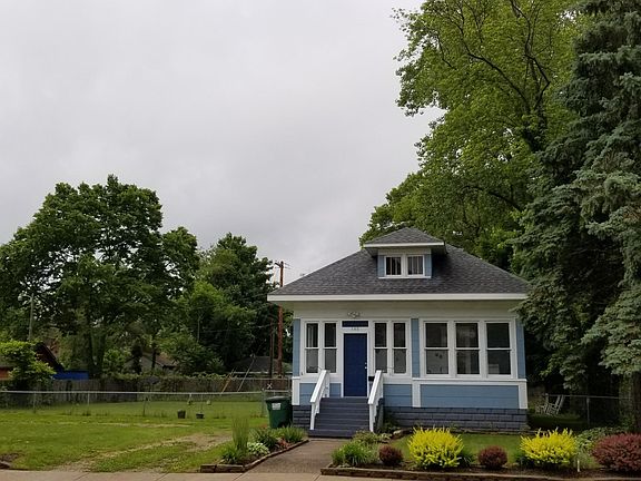 2nd image of 140 W Empire Ave