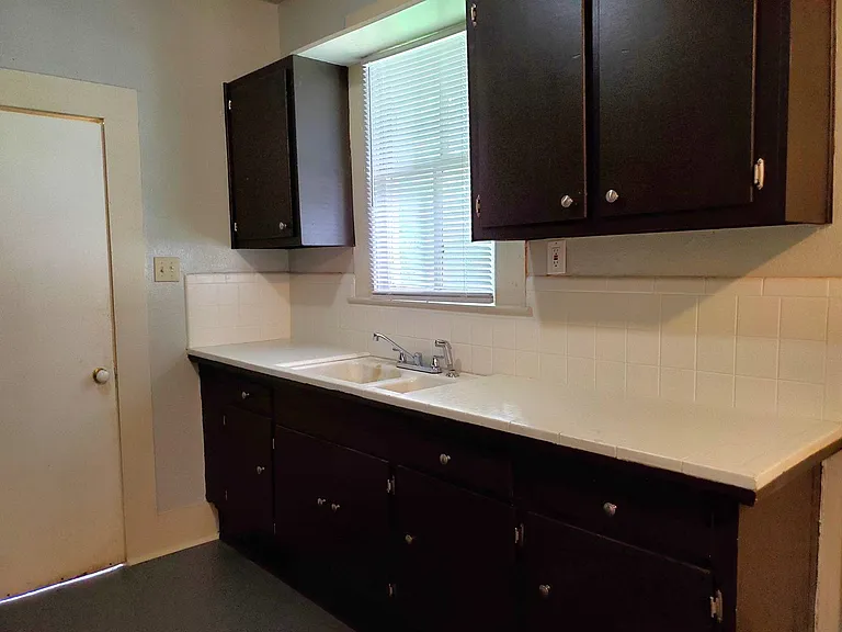 4358 Kenneth Ave — Photo 6
