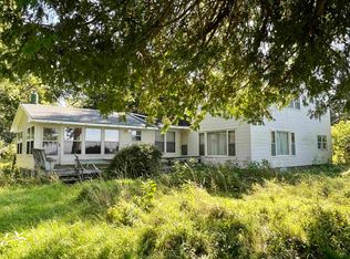 102 N Shore Rd, Isle La Motte, VT 05463